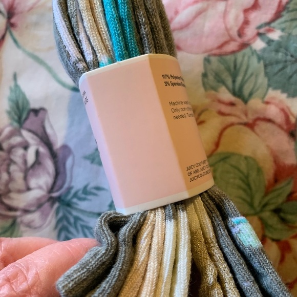 Juicy Couture Gray and Gold Socks - 5 Pairs - Picture 4 of 7